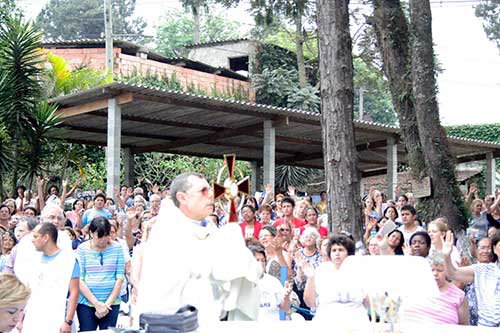 Finados e a Missa de Cura