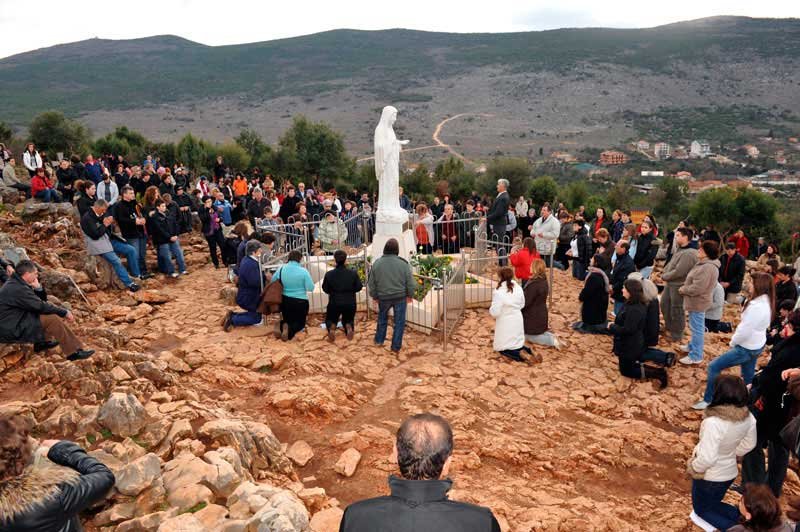 Mensagem de Nossa Senhora Rainha da Paz em 02 de Fevereiro de 2015