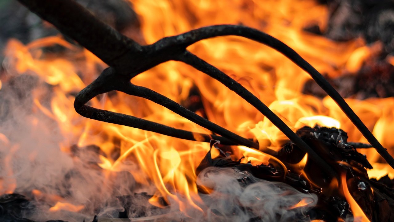 Por que Deus permite a ação dos demônios contra nós?