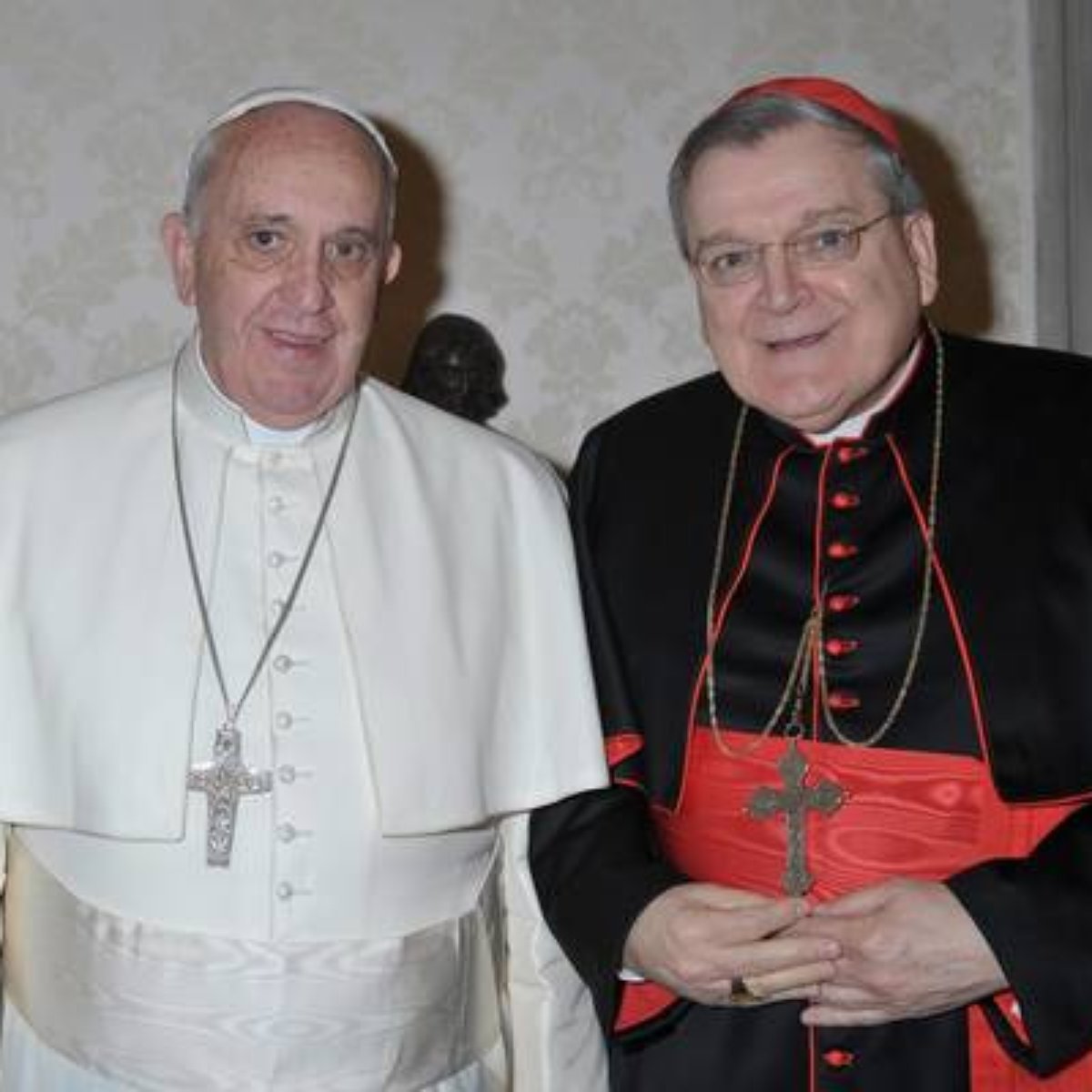 RAYMOND LEO BURKE Cardeal de Santa Romana Igreja