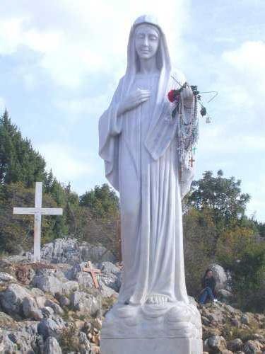 Novena em honra a Nossa Senhora Rainha da Paz