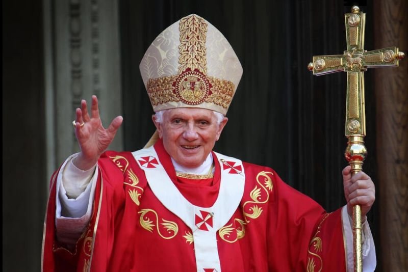 A ÚLTIMA PROFECIA DE BENTO XVI O HUMANISMO DO ANTICRISTO