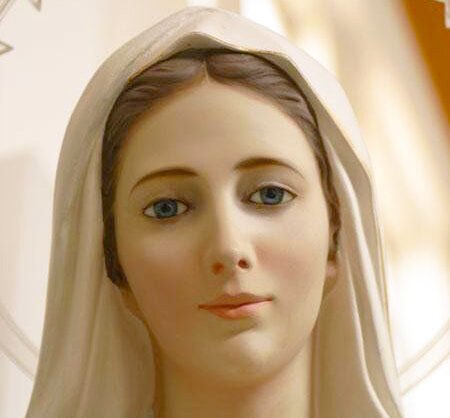 Novena em honra a Nossa Senhora Rainha da Paz